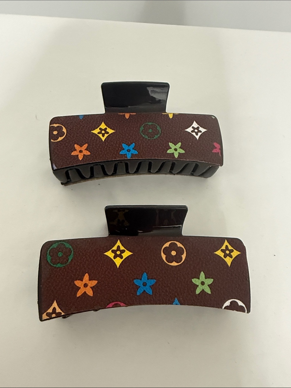 Brown Multicolor Pattern Hair Claw Clip - Stylish Everyday Accessory